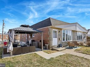 8557 Castor Avenue, Philadelphia PA 19152