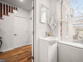 2033 Hope Street, Philadelphia PA 19122