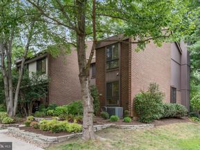 11860 S Lakes Court, Reston VA 20191