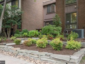 11860 S Lakes Court, Reston VA 20191