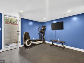 7139 Parkview Avenue, Falls Church VA 22042