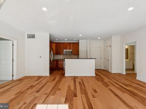 500 Admirals Way 231, Philadelphia PA 19146