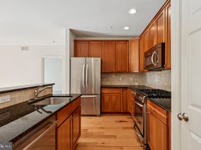 500 Admirals Way 231, Philadelphia PA 19146