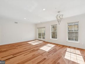 500 Admirals Way 231, Philadelphia PA 19146
