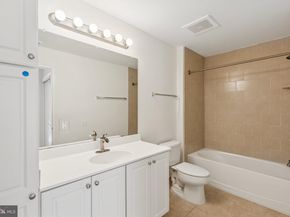 500 Admirals Way 231, Philadelphia PA 19146