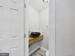 654 N 36TH Street, Philadelphia PA 19104