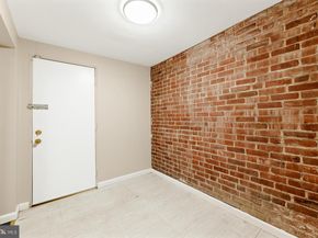 212 Fairmount Avenue, Philadelphia PA 19123
