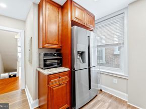212 Fairmount Avenue, Philadelphia PA 19123