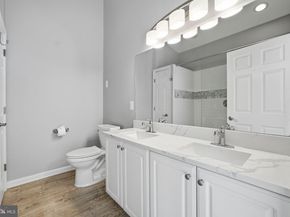 47456 Sharpskin Island Square, Sterling VA 20165
