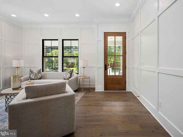 8650 Mchenry Street, Vienna VA 22180