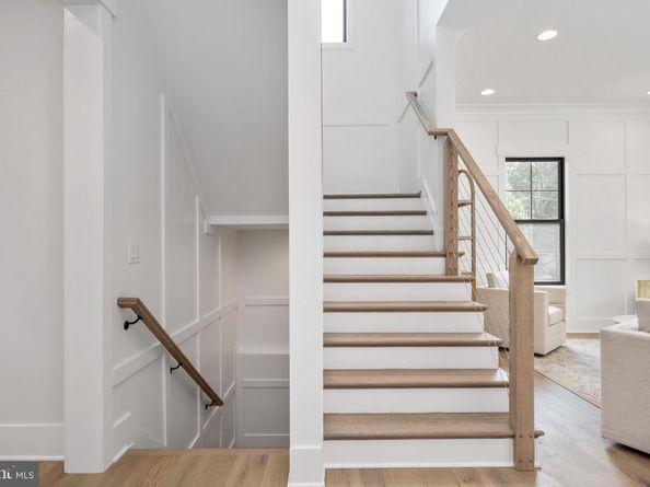 8650 Mchenry Street, Vienna VA 22180