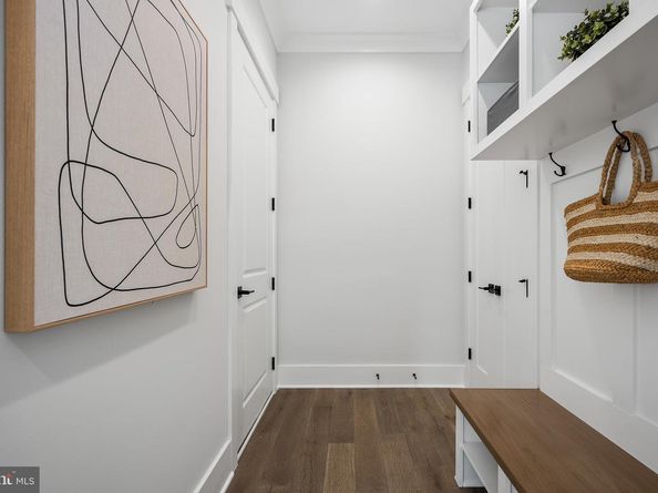 8650 Mchenry Street, Vienna VA 22180