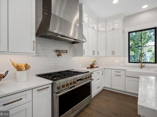 8650 Mchenry Street, Vienna VA 22180