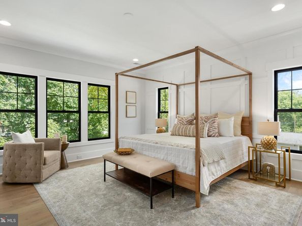 8650 Mchenry Street, Vienna VA 22180