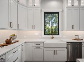 8650 Mchenry Street, Vienna VA 22180