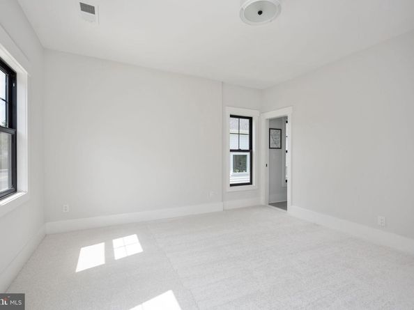 8650 Mchenry Street, Vienna VA 22180