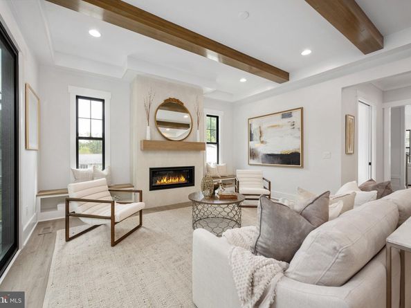 8650 Mchenry Street, Vienna VA 22180