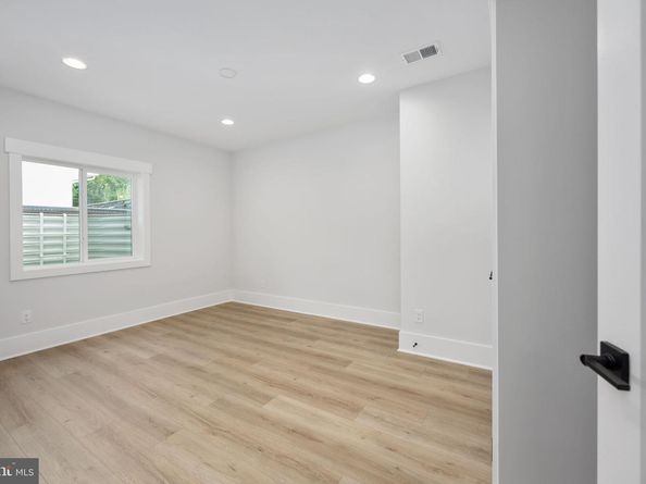 8650 Mchenry Street, Vienna VA 22180