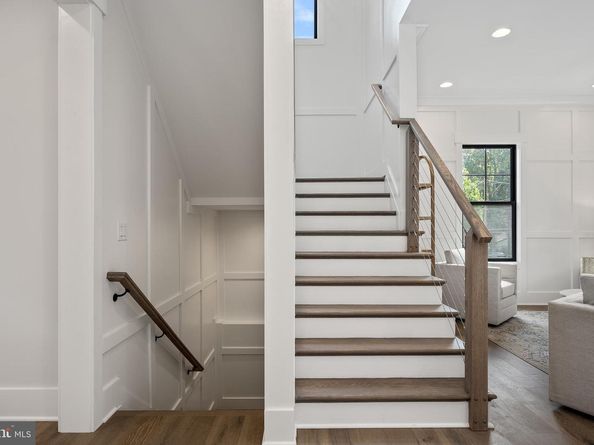 8650 Mchenry Street, Vienna VA 22180