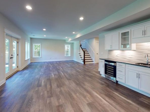 8650 Mchenry Street, Vienna VA 22180