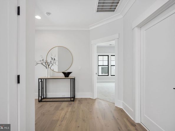 8650 Mchenry Street, Vienna VA 22180