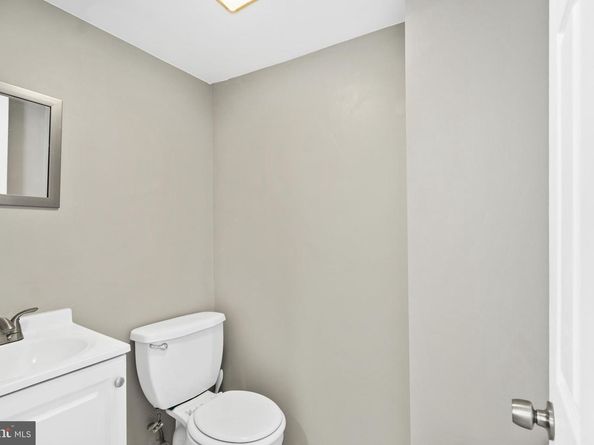 2402 S Lee Street, Philadelphia PA 19148