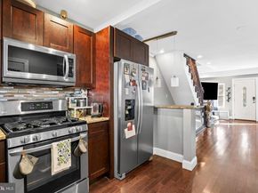 2402 S Lee Street, Philadelphia PA 19148