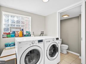 2402 S Lee Street, Philadelphia PA 19148