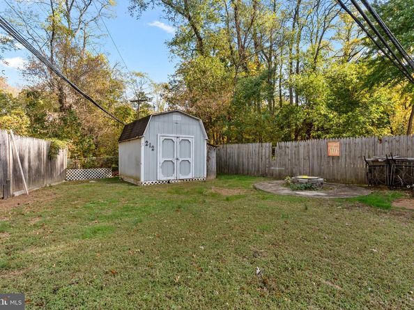 212 Plumbridge Drive, Levittown PA 19056