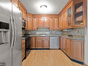 212 Plumbridge Drive, Levittown PA 19056