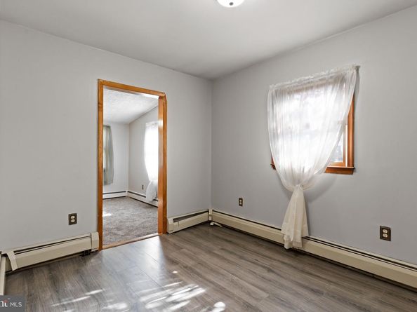 212 Plumbridge Drive, Levittown PA 19056