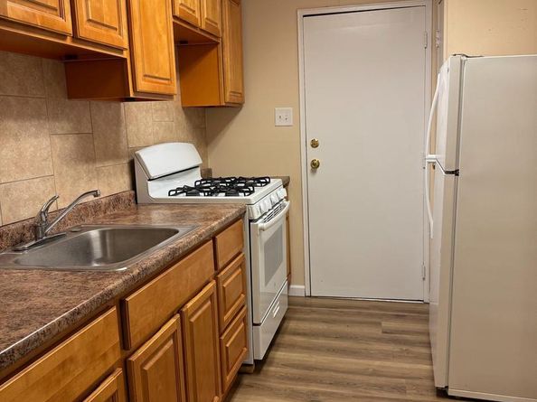 2201 Strahle Street C302, Philadelphia PA 19152