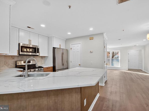 46932 Courtyard Square, Sterling VA 20164