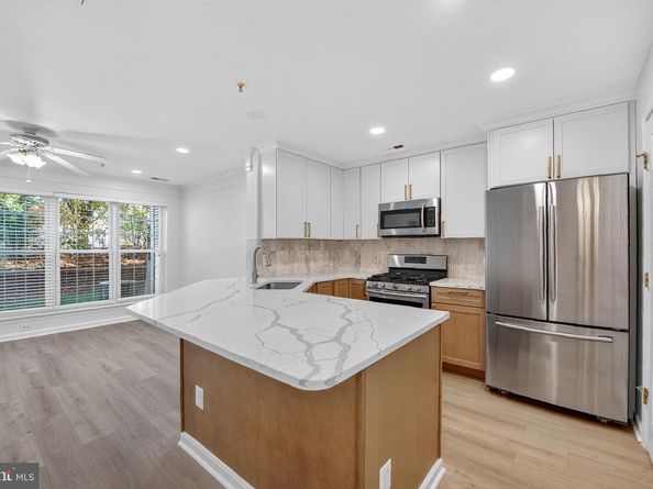 46932 Courtyard Square, Sterling VA 20164