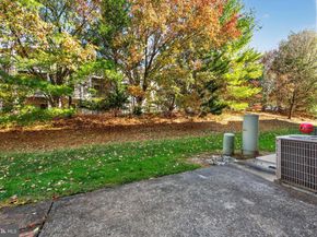 46932 Courtyard Square, Sterling VA 20164