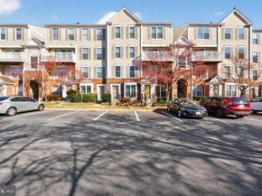 46932 Courtyard Square, Sterling VA 20164