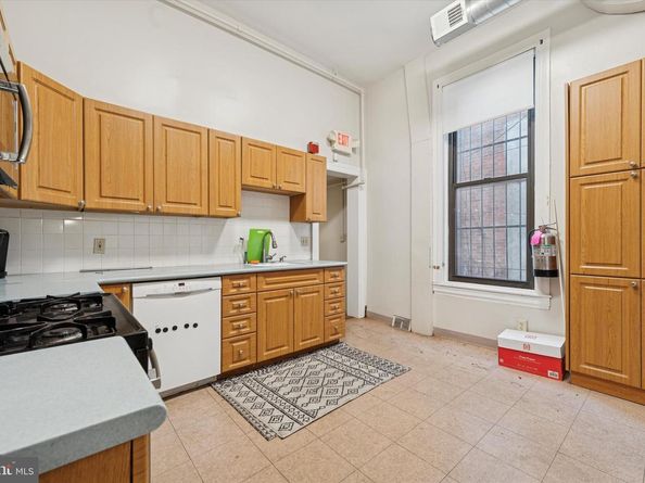 1427 W Diamond Street, Philadelphia PA 19121