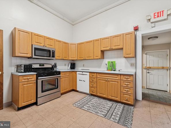 1427 W Diamond Street, Philadelphia PA 19121