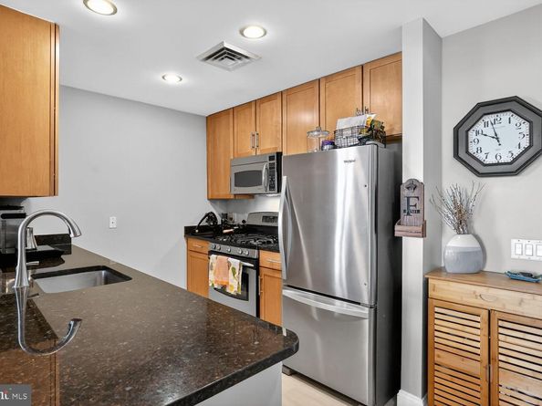 1111 Oronoco Street 125, Alexandria VA 22314