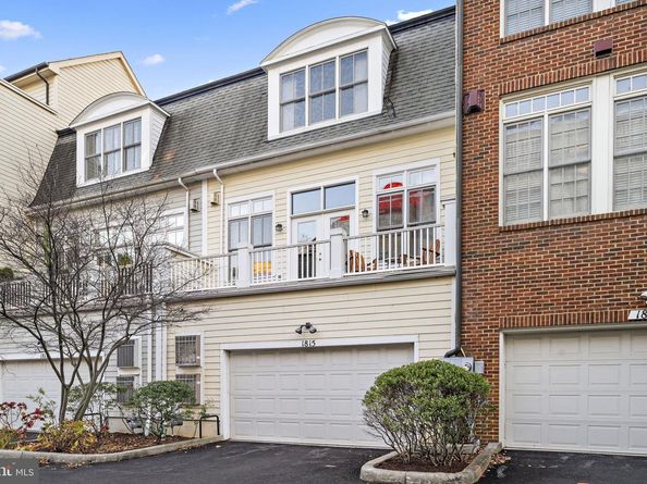 1815 Potomac Greens Drive, Alexandria VA 22314