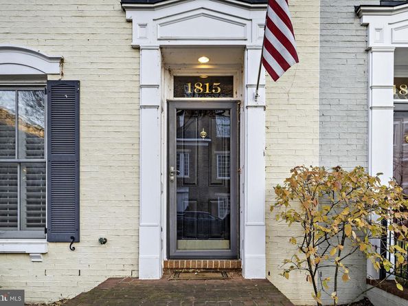 1815 Potomac Greens Drive, Alexandria VA 22314