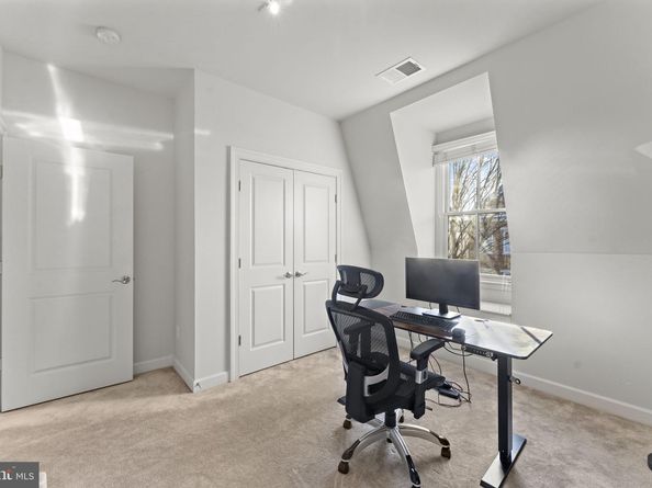 1815 Potomac Greens Drive, Alexandria VA 22314