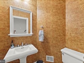 1815 Potomac Greens Drive, Alexandria VA 22314