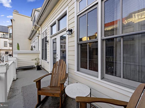 1815 Potomac Greens Drive, Alexandria VA 22314