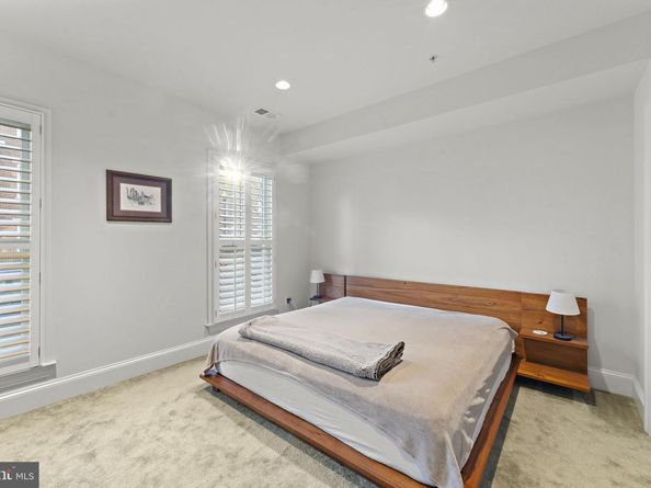 1815 Potomac Greens Drive, Alexandria VA 22314