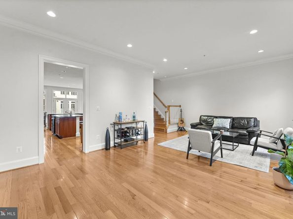 1815 Potomac Greens Drive, Alexandria VA 22314