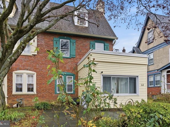 212 Upland Road, Merion Station PA 19066