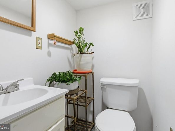 212 Upland Road, Merion Station PA 19066