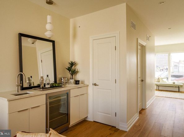 516 S 21st Street, Philadelphia PA 19146