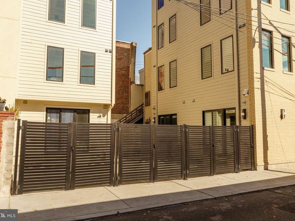 516 S 21st Street, Philadelphia PA 19146